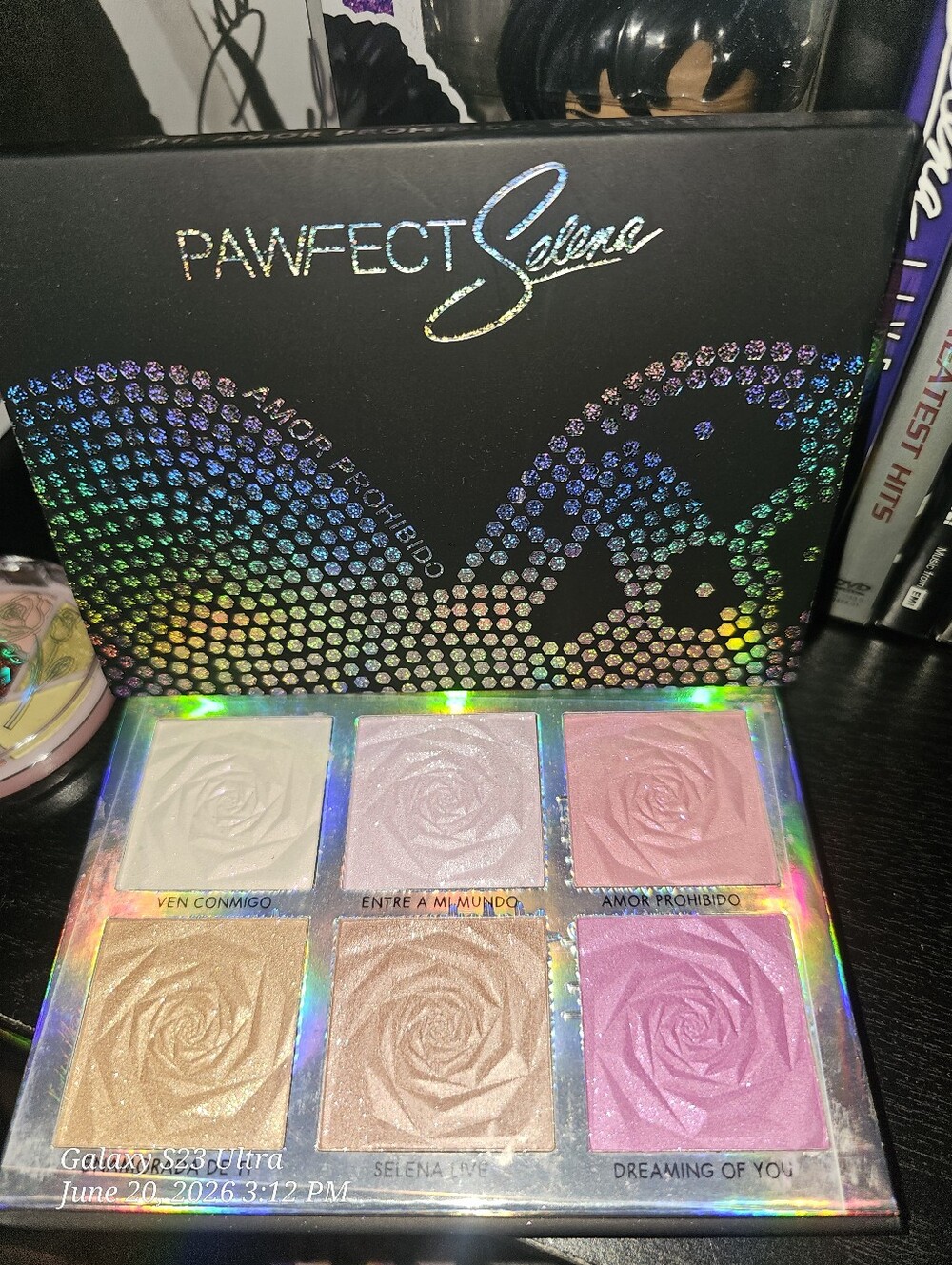 Pawfect Selena Rose-Embossed Highlighter Palette - Multi Shimmer